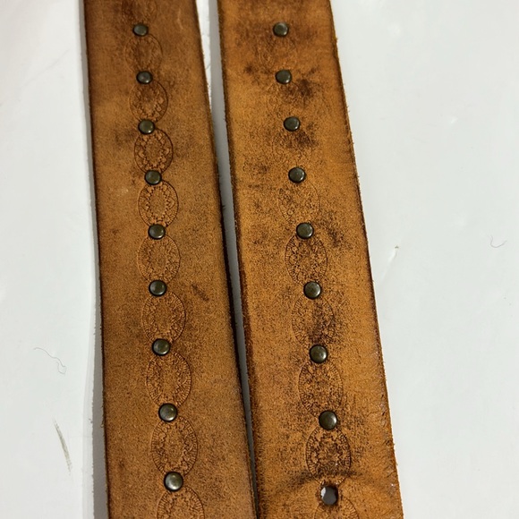 Vintage Tooled Genuine  Leather Belt - Picture 3 of 4
